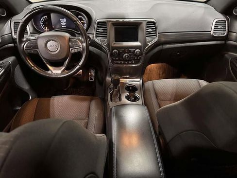 Used 2020 Jeep Grand Cherokee Laredo image 22