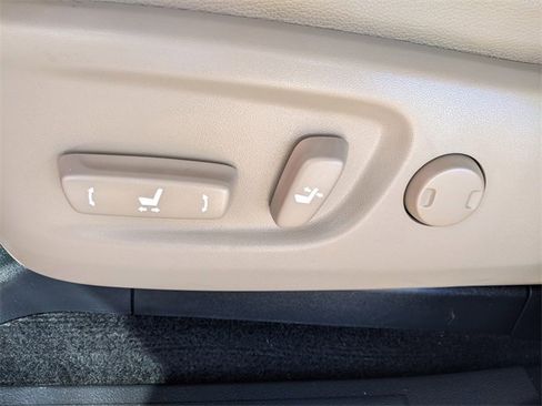 Used 2021 Toyota 4Runner Limited image 19