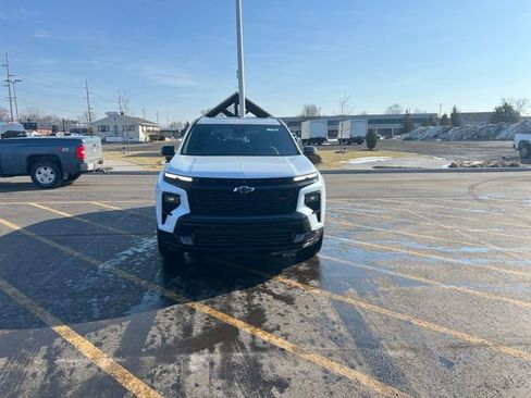 New 2026 Chevrolet Traverse RS w/ LPO, Floor Liner Package image 8