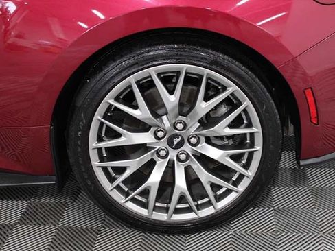 Used 2025 Ford Mustang GT Premium RWD image 15