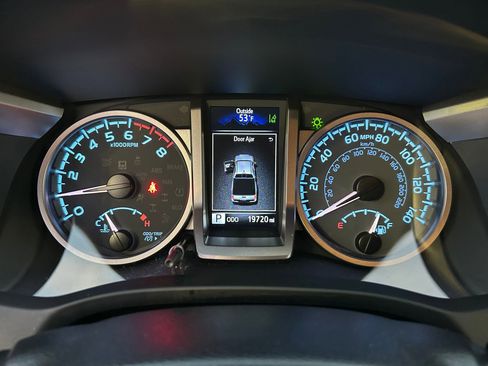 Certified 2023 Toyota Tacoma w/ Trail Edition image 15