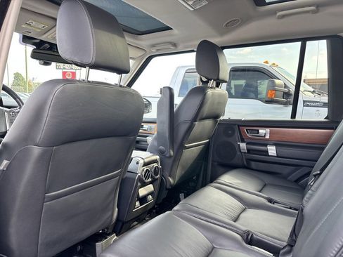 Used 2015 Land Rover LR4 HSE LUX image 16