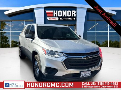 Used 2020 Chevrolet Traverse LS FWD image 1