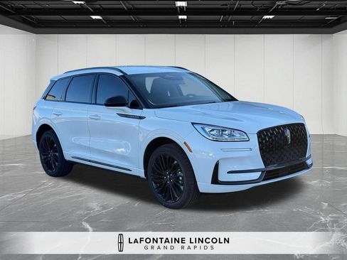 Certified 2024 Lincoln Corsair Reserve w/ Jet Appearance Package AWD/4WD image 7