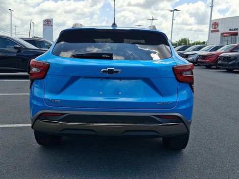 Used 2025 Chevrolet Trax ACTIV w/ Sunroof Package FWD image 5