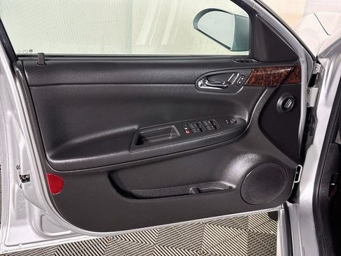 Used 2012 Chevrolet Impala LT FWD image 10