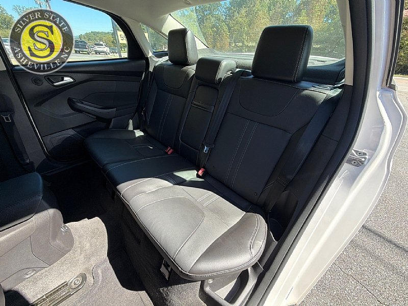 Used 2013 Ford Focus Titanium w/ Titanium Handling Pkg FWD image 14
