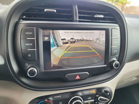 Certified 2025 Kia Soul LX w/ LX Technology Package image 19