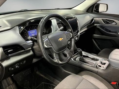 Used 2020 Chevrolet Traverse LT w/ Driver Confidence II Package image 17