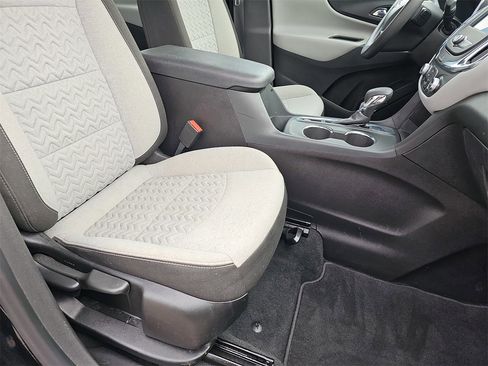 Used 2024 Chevrolet Equinox LS image 10