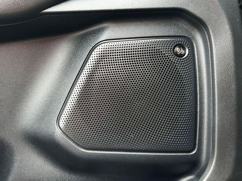 Used 2020 Ford Escape Titanium image 14