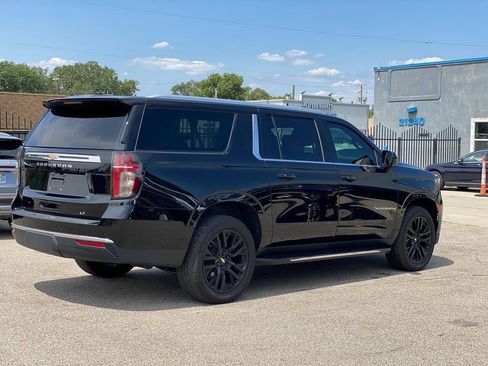 Used 2021 Chevrolet Suburban LT w/ Rear Media and Nav Package AWD/4WD image 4
