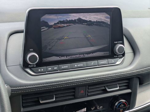 Used 2024 Nissan Rogue SV FWD image 18