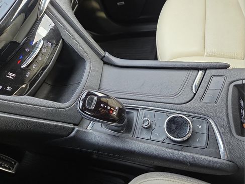 Used 2021 Cadillac XT6 Sport image 25