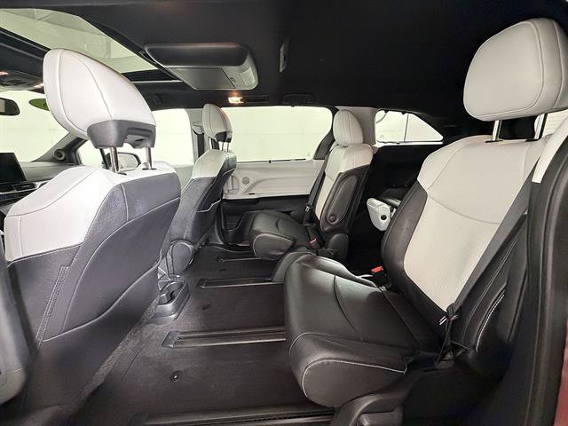 Certified 2026 Toyota Sienna XSE AWD/4WD image 11