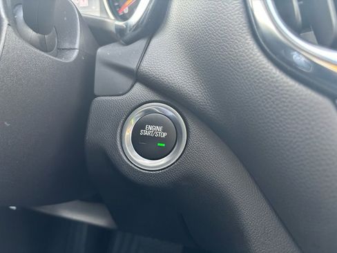 Used 2024 Chevrolet Equinox LT image 29