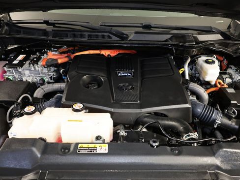 Used 2023 Toyota Tundra Limited RWD image 36