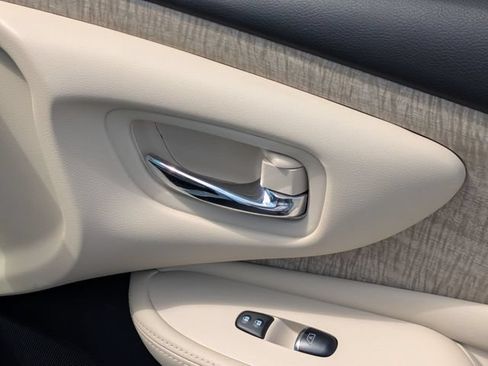 Used 2022 Nissan Murano SL FWD image 35