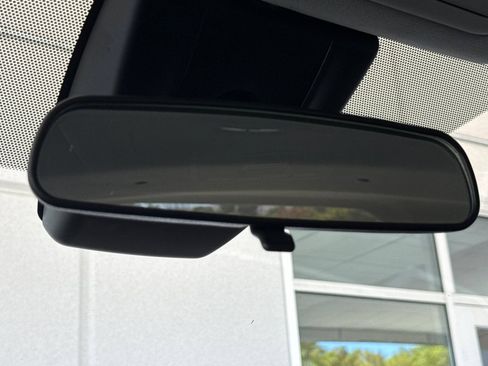 Used 2021 Toyota RAV4 LE FWD image 25