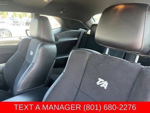 Used 2022 Dodge Challenger R/T Scat Pack RWD image 11