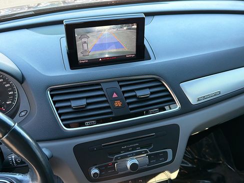 Used 2018 Audi Q3 2.0T Premium image 27