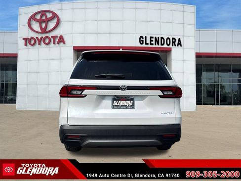 New 2026 Toyota Grand Highlander FWD image 9