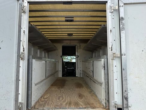 Used 2016 GMC Savana 3500 RWD image 10