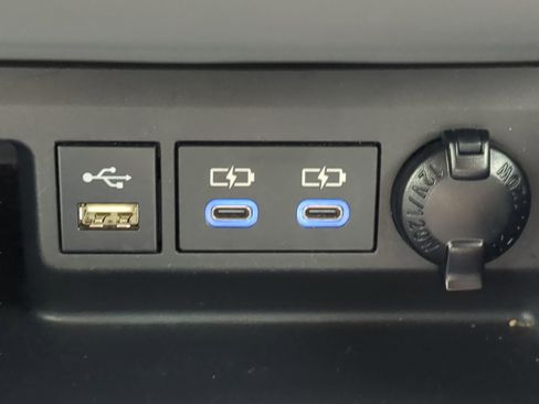 Used 2022 Toyota Highlander Limited image 55