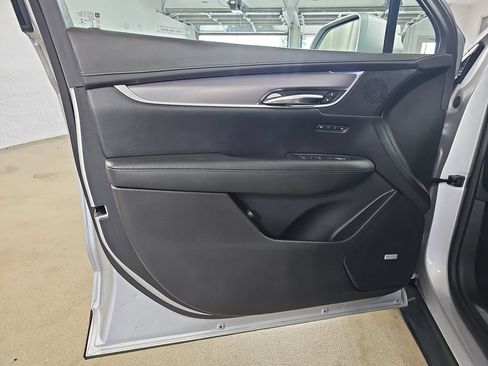 Used 2017 Cadillac XT5 Premium Luxury AWD/4WD image 33