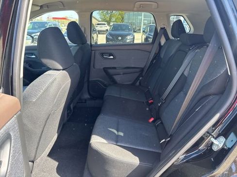 Used 2023 Nissan Rogue SV AWD/4WD image 10