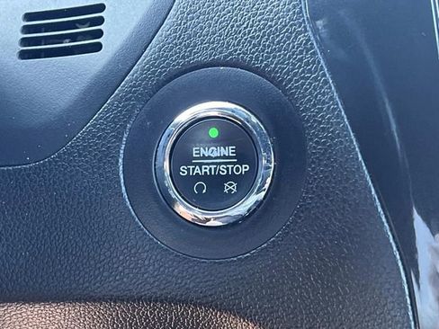 Used 2017 Ford Explorer XLT w/ Equipment Group 202A image 29