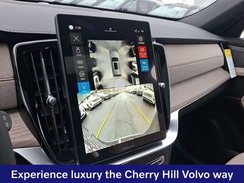 New 2026 Volvo XC90 T8 Plus w/ Protection Package Premier AWD/4WD image 15