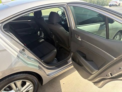 Used 2020 Hyundai Elantra SEL w/ Cargo Package (C1) FWD image 21