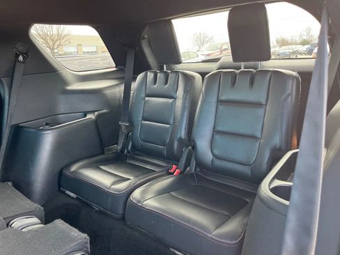Used 2017 Ford Explorer Sport w/ Equipment Group 401A image 12