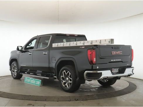 Used 2025 GMC Sierra 1500 SLT w/ SLT Premium Plus Package image 8