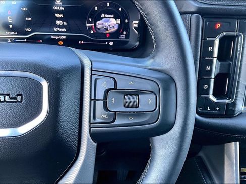 Used 2024 GMC Yukon Denali AWD/4WD image 23