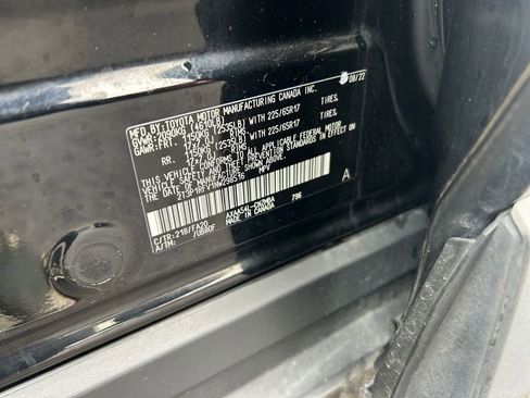 Used 2022 Toyota RAV4 XLE AWD/4WD image 35