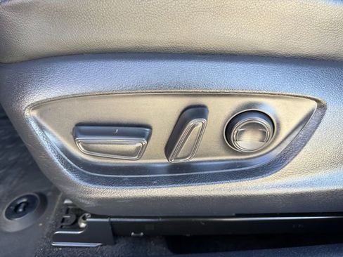 Certified 2023 Toyota Camry XLE image 33