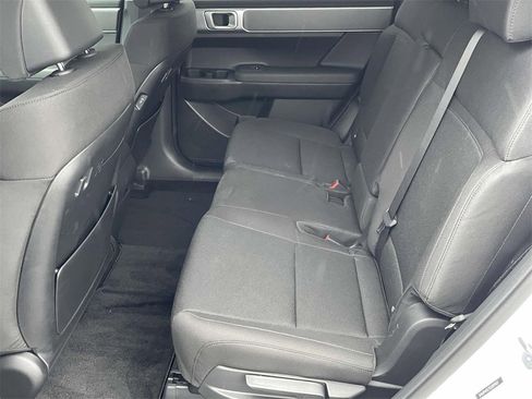 Used 2025 Hyundai Santa Fe SE image 13