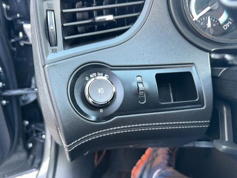 Used 2013 Buick LaCrosse Leather image 14