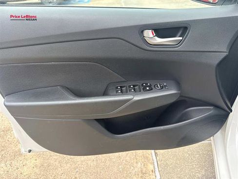 Used 2021 Hyundai Accent SEL w/ Cargo Package FWD image 18