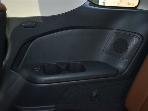 Used 2022 Nissan Pathfinder Platinum w/ Cargo Package image 29