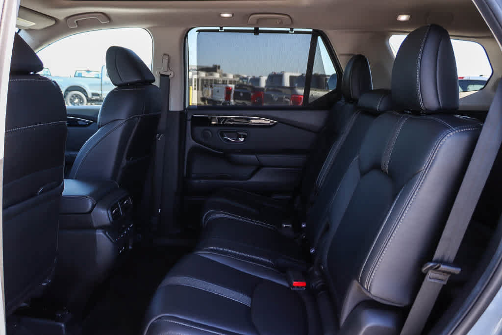 Used 2024 Honda Pilot Touring image 18