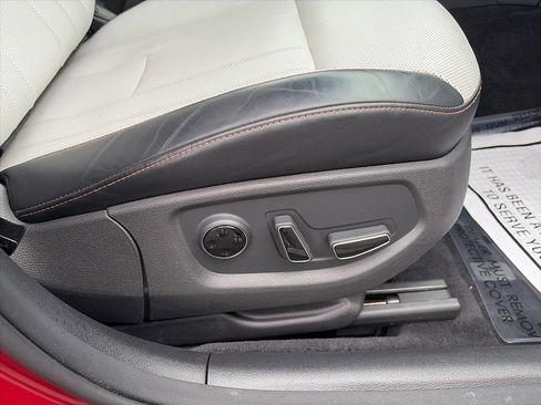 Used 2018 Genesis G80 3.3T Sport image 39