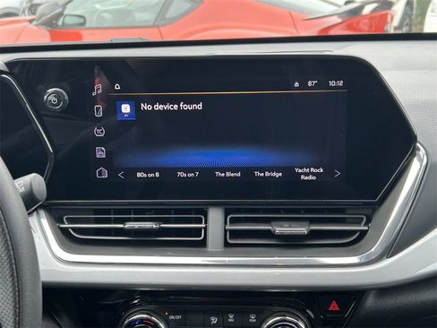 Used 2025 Chevrolet Trax LT image 19