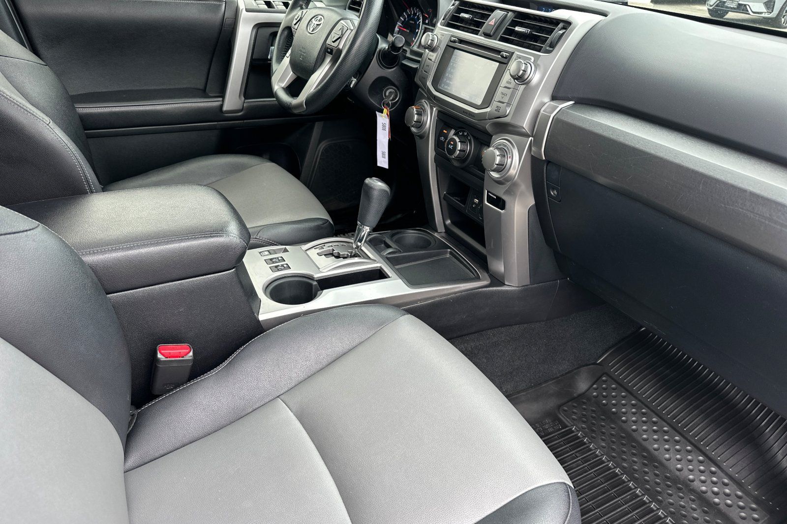 Used 2016 Toyota 4Runner SR5 Premium RWD image 19