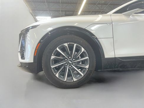 Used 2025 Cadillac Lyriq Sport w/ LPO, Floor Liner Package AWD/4WD image 33