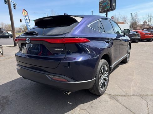 Used 2021 Toyota Venza LE w/ Carpet Mat Package (TMS) image 7