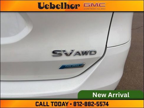 Used 2014 Nissan Rogue SV image 16