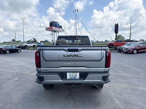 Used 2025 GMC Sierra 2500 Denali Ultimate AWD/4WD image 18